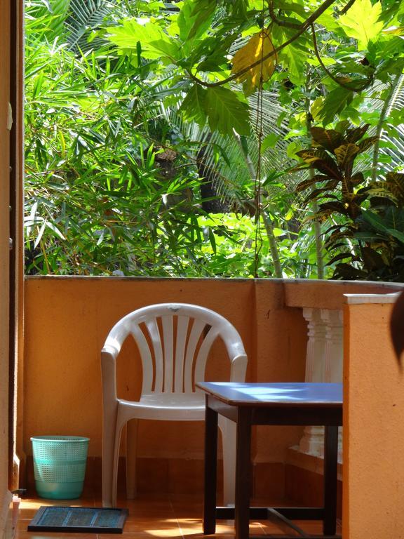 Pinto Guest House Candolim Zimmer foto