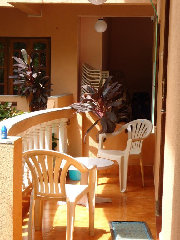 Pinto Guest House Candolim Zimmer foto